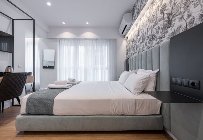 Rent by room in Athens - Kriel Suites by LIV Homes 01 Rent by room in Athens - Kriel Suites by LIV Homes 01
