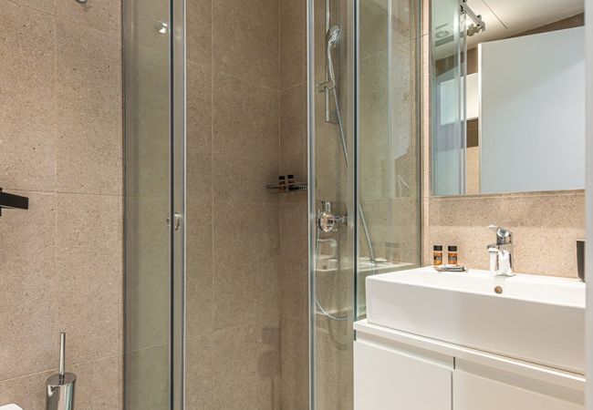Rent by room in Athens - Kriel Suites by LIV Homes 03 Rent by room in Athens - Kriel Suites by LIV Homes 03