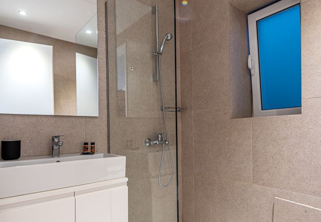 Rent by room in Athens - Kriel Suites by LIV Homes 102 Rent by room in Athens - Kriel Suites by LIV Homes 102