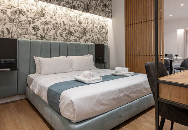 Rent by room in Athens - Kriel Suites by LIV Homes 102 Rent by room in Athens - Kriel Suites by LIV Homes 102