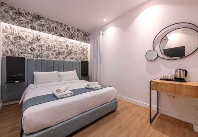 Rent by room in Athens - Kriel Suites by LIV Homes 103 Rent by room in Athens - Kriel Suites by LIV Homes 103
