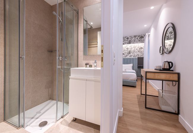 Rent by room in Athens - Kriel Suites by LIV Homes 103 Rent by room in Athens - Kriel Suites by LIV Homes 103