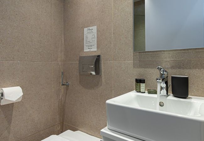 Rent by room in Athens - Kriel Suites by LIV Homes 201 Rent by room in Athens - Kriel Suites by LIV Homes 201