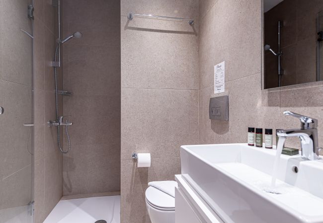 Rent by room in Athens - Kriel Suites by LIV Homes 301 Rent by room in Athens - Kriel Suites by LIV Homes 301