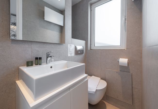Rent by room in Athens - Kriel Suites by LIV Homes 204 Rent by room in Athens - Kriel Suites by LIV Homes 204