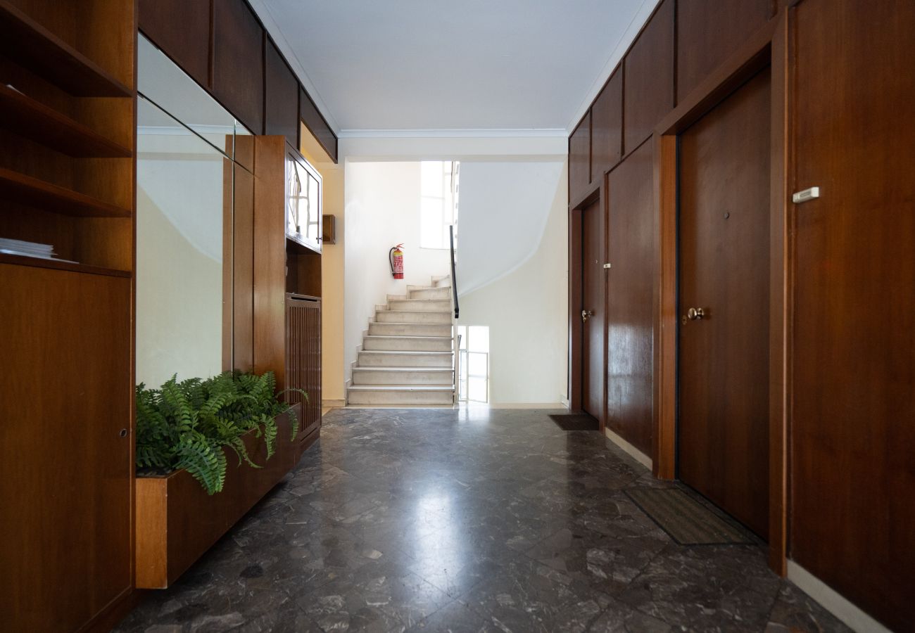 Apartment in Athens - LIV - Modern Heavenly Retreat in Exarcheia