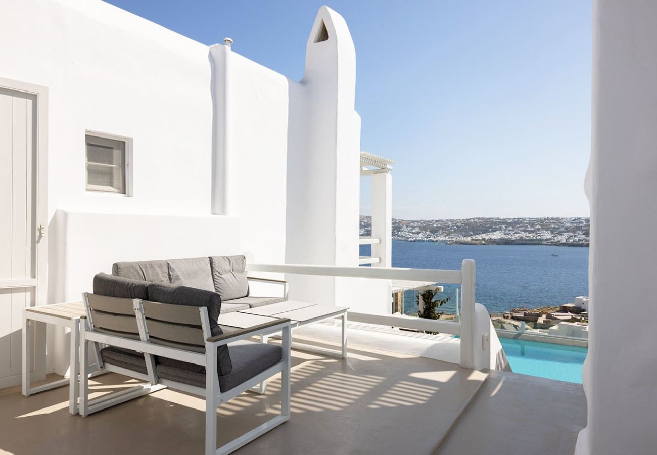 Apartment in Mykonos - Mykonos 3AB Maisonette with Jacuzzi and Seaviews