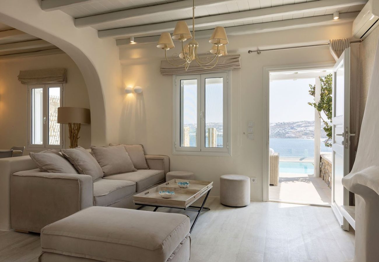 Apartment in Mykonos - Mykonos 3AB Maisonette with Jacuzzi and Seaviews