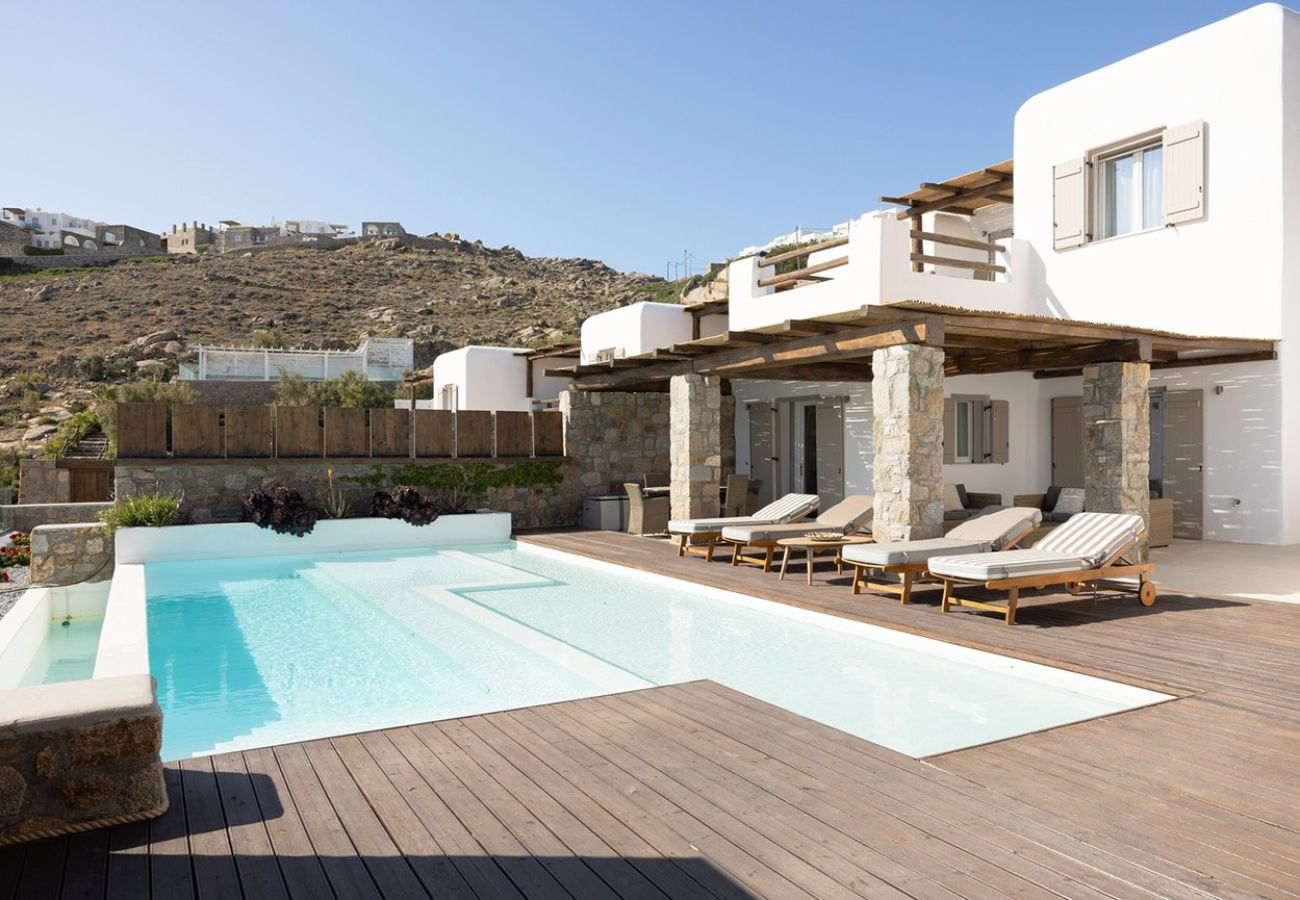 Bungalow in Mykonos - Mykonos Luxury 4B Seaside Bungalow with Pool