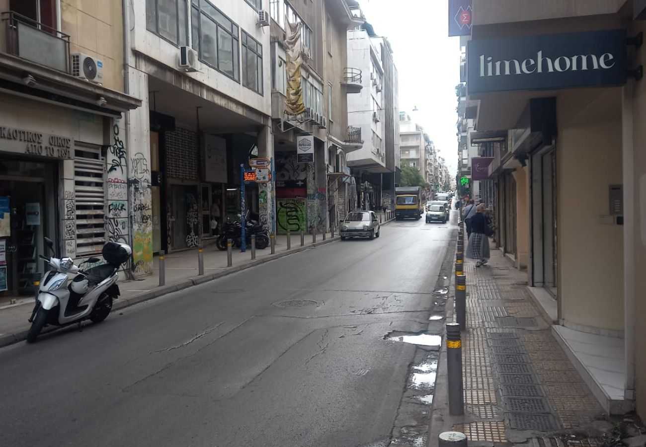 Apartment in Athens - LIV - Charming 3BD in Athens Vibrant Downtown