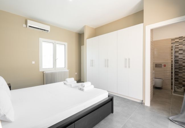 Apartment in Athens - LIV - Sunny Penthouse Near Acropolis Apartment in Athens - LIV - Sunny Penthouse Near Acropolis