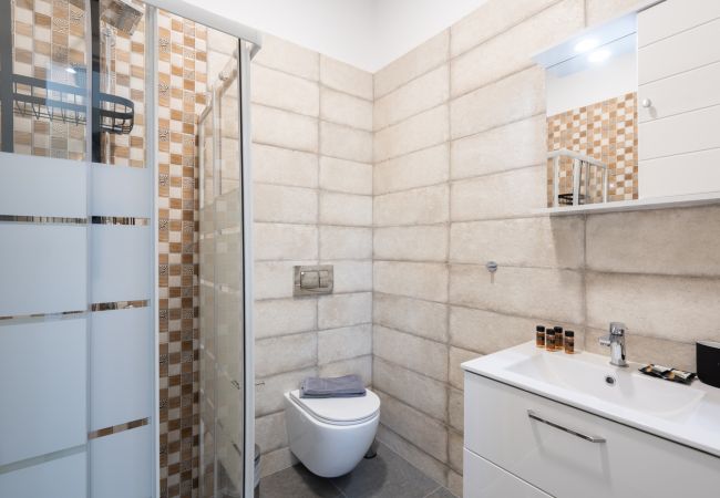 Apartment in Athens - LIV - Sunny Penthouse Near Acropolis Apartment in Athens - LIV - Sunny Penthouse Near Acropolis