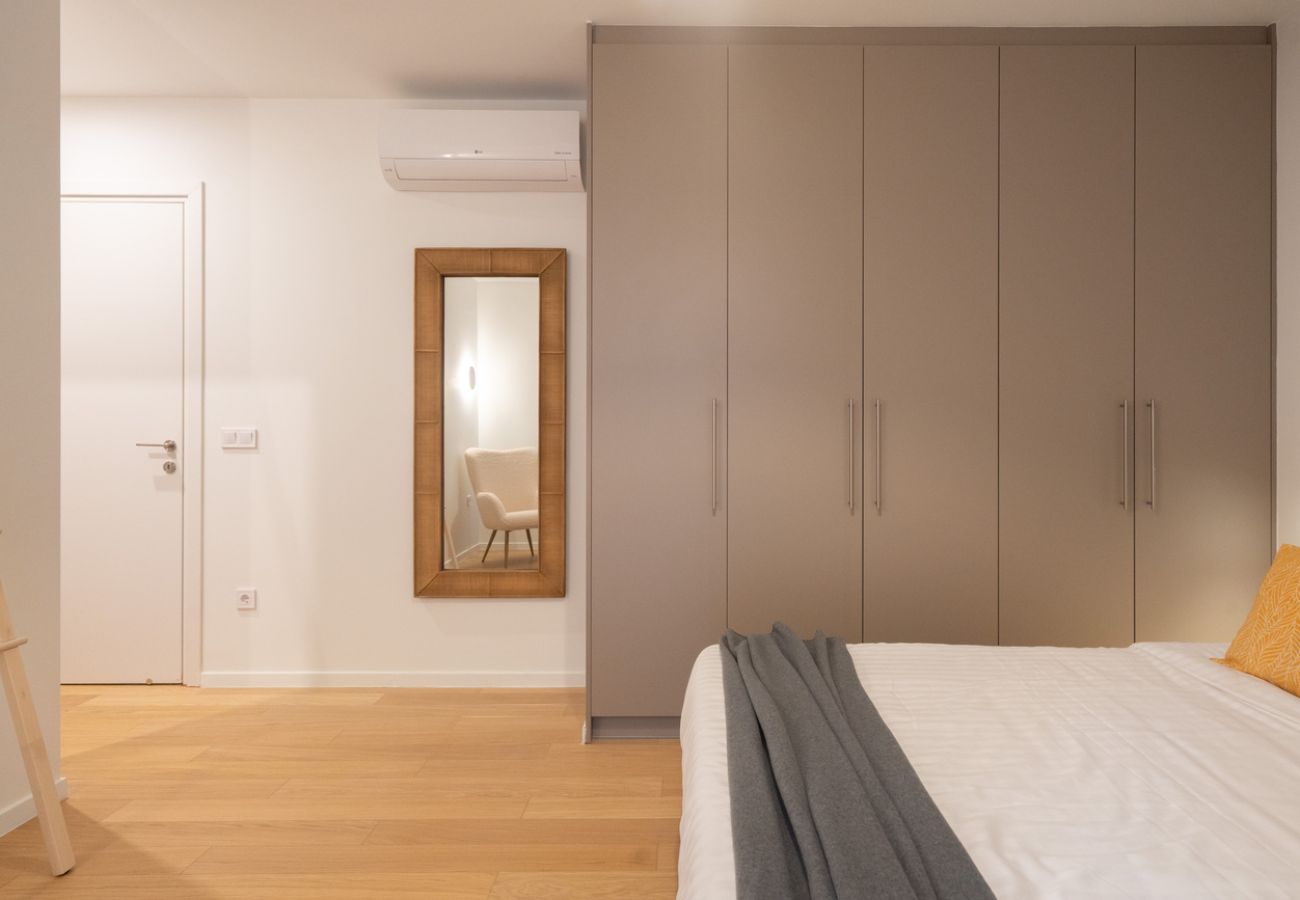 Apartment in Athens - LIV Athinum 1 - Luxury Apartment 4C