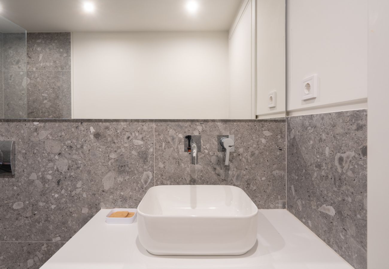 Apartment in Athens - LIV Athinum 1 - Luxury Apartment 2A