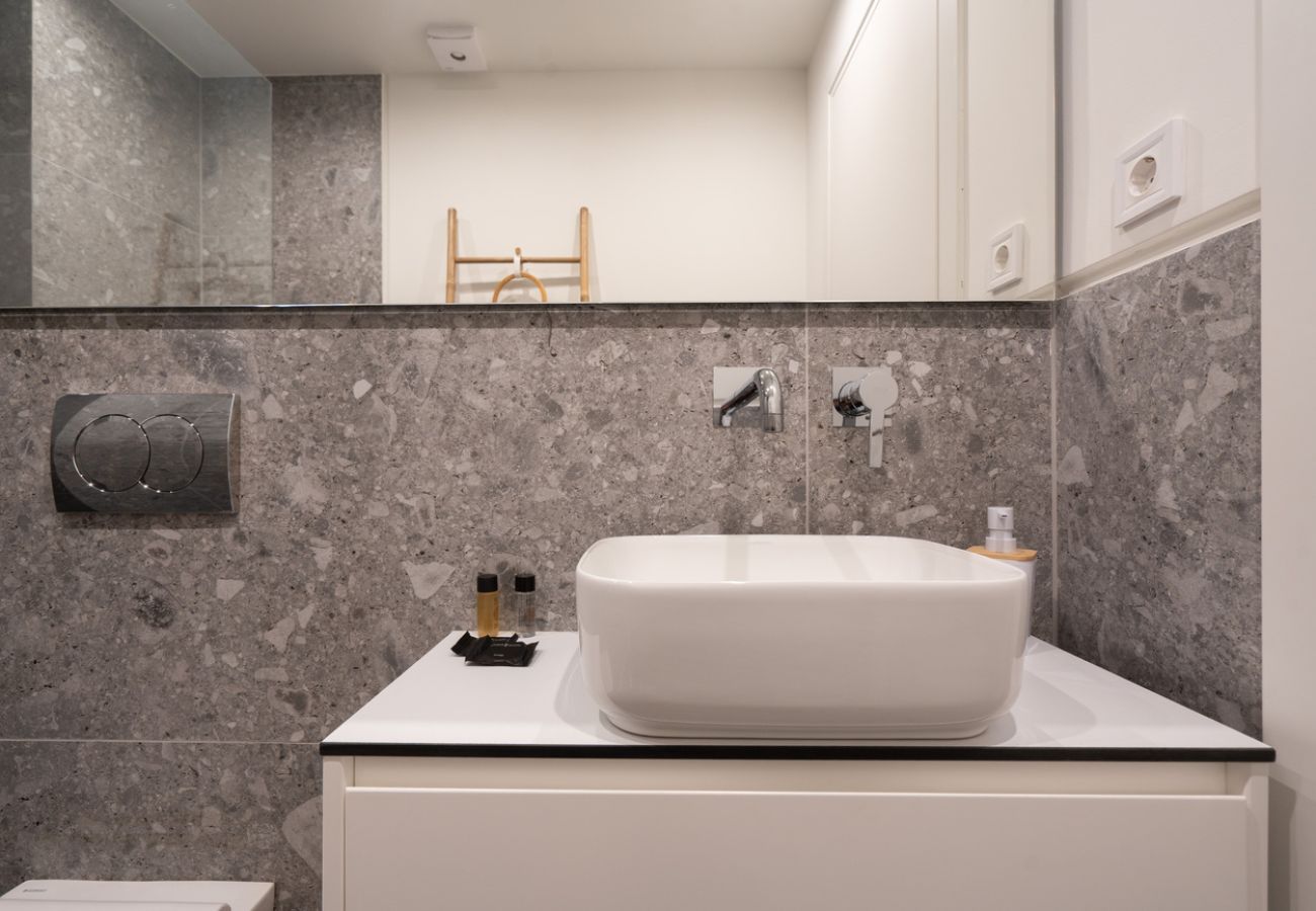 Apartment in Athens - LIV Athinum 1 - Luxury Apartment 2C