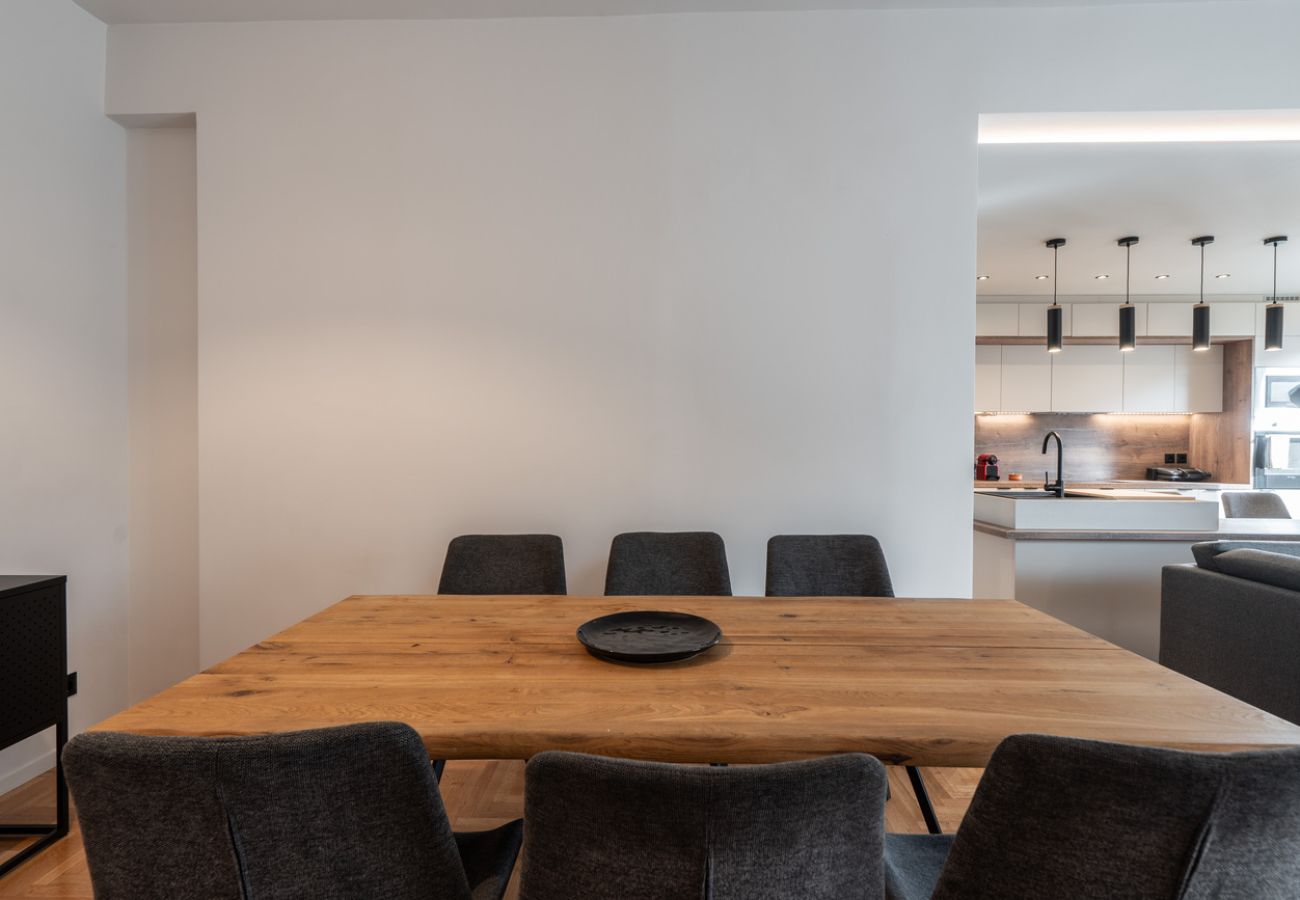 Apartment in Athens - LIV - Spacious Flat for Friends & Family