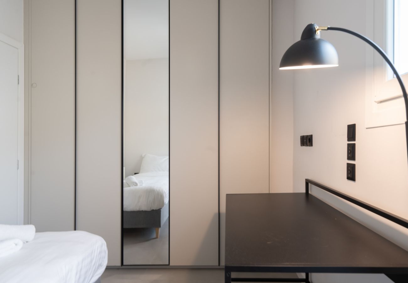 Apartment in Athens - LIV - Spacious Flat for Friends & Family