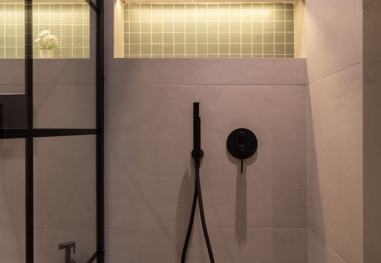 Apartment in Athens - LIV - Spacious Flat for Friends & Family