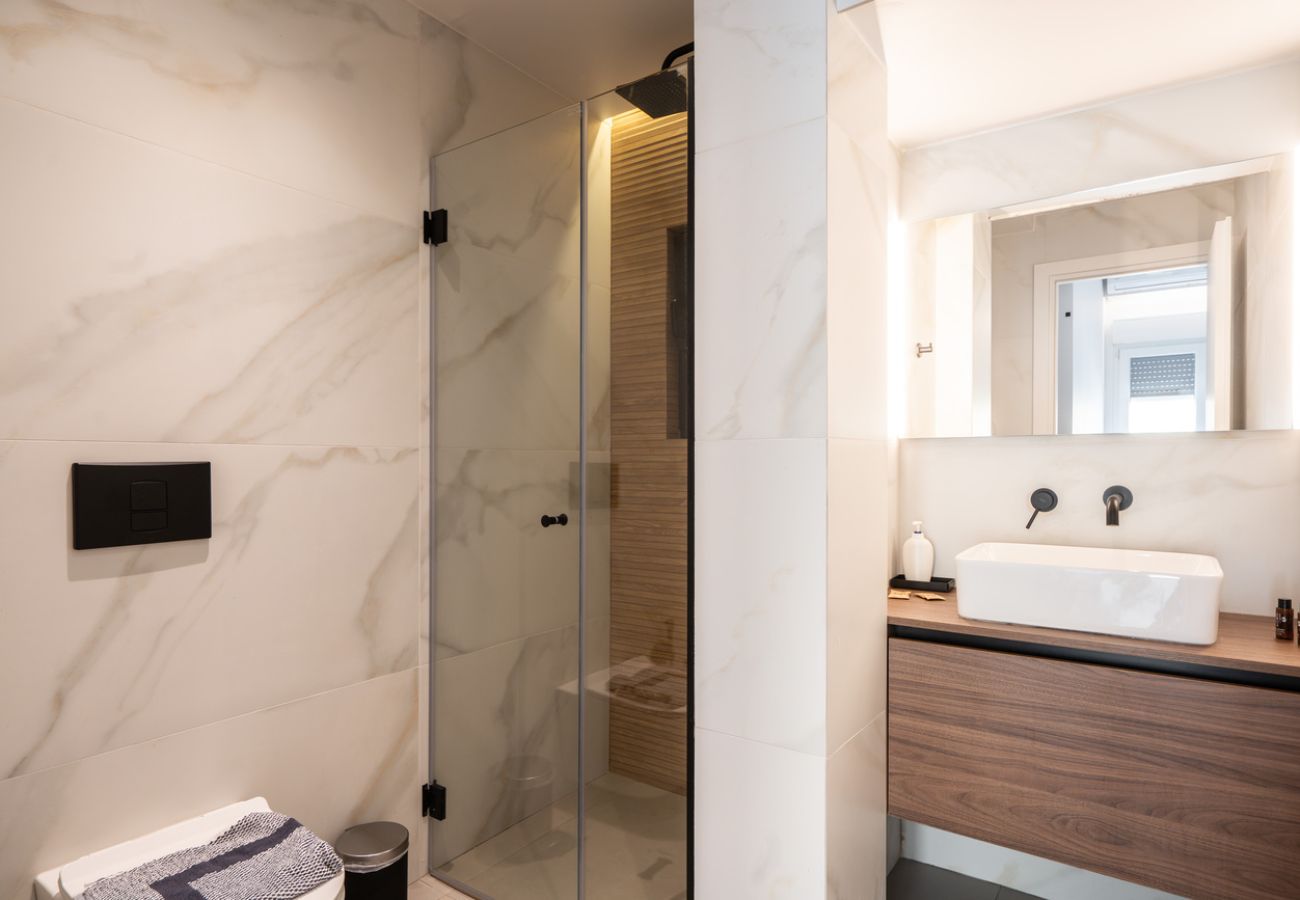 Apartment in Athens - LIV - Spacious Flat for Friends & Family