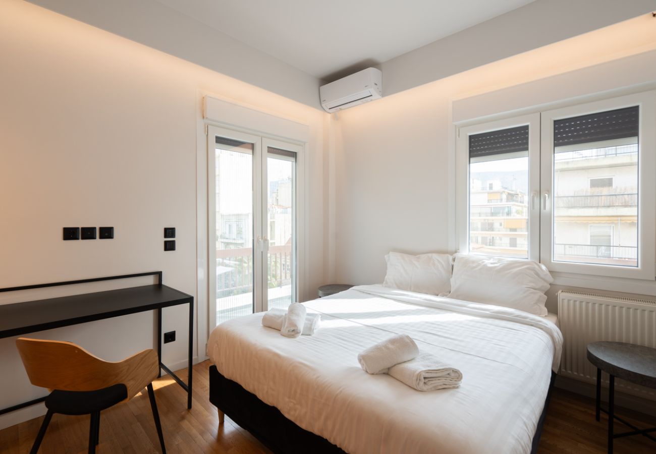 Apartment in Athens - LIV - Spacious Flat for Friends & Family