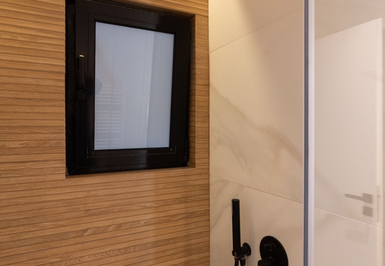 Apartment in Athens - LIV - Spacious Flat for Friends & Family