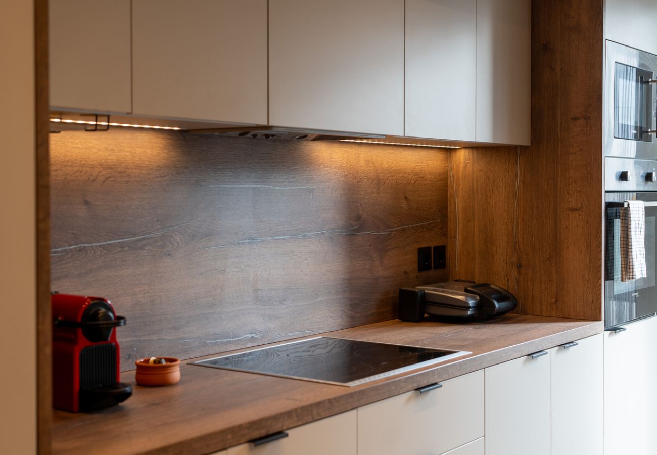 Apartment in Athens - LIV - Spacious Flat for Friends & Family