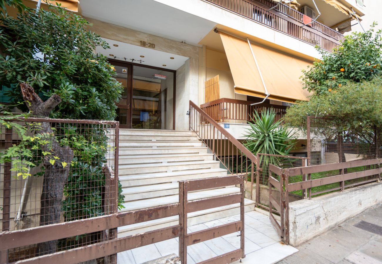 Apartment in Athens - LIV - Spacious Flat for Friends & Family