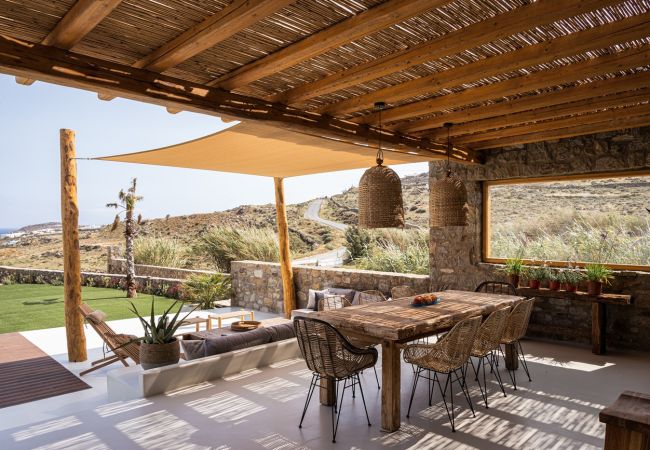 Villa in Mykonos - Luxury Mykonos Villa in Kalafatis Villa in Mykonos - Luxury Mykonos Villa in Kalafatis
