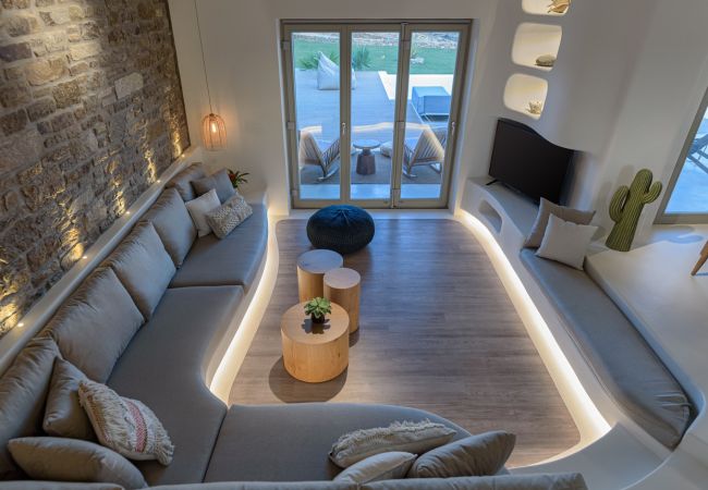 Villa in Mykonos - Luxury 5B Mykonos Villa in Kalafatis Villa in Mykonos - Luxury 5B Mykonos Villa in Kalafatis