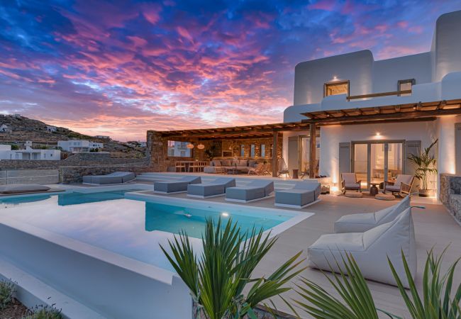 Villa in Mykonos - Luxury 5B Mykonos Villa in Kalafatis Villa in Mykonos - Luxury 5B Mykonos Villa in Kalafatis