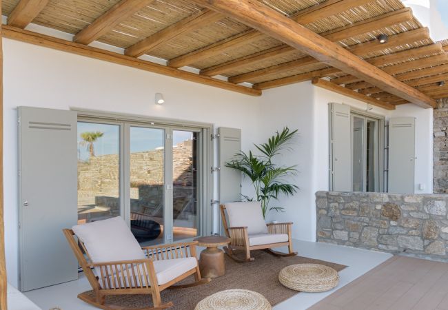 Villa in Mykonos - Luxury 5B Mykonos Villa in Kalafatis Villa in Mykonos - Luxury 5B Mykonos Villa in Kalafatis
