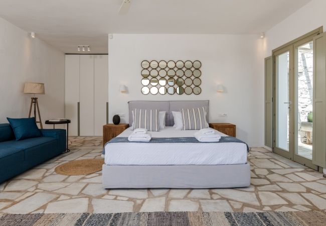Villa in Mykonos - Luxury 6 Bedroom Villa in Agios Lazaros Mykonos Villa in Mykonos - Luxury 6 Bedroom Villa in Agios Lazaros Mykonos