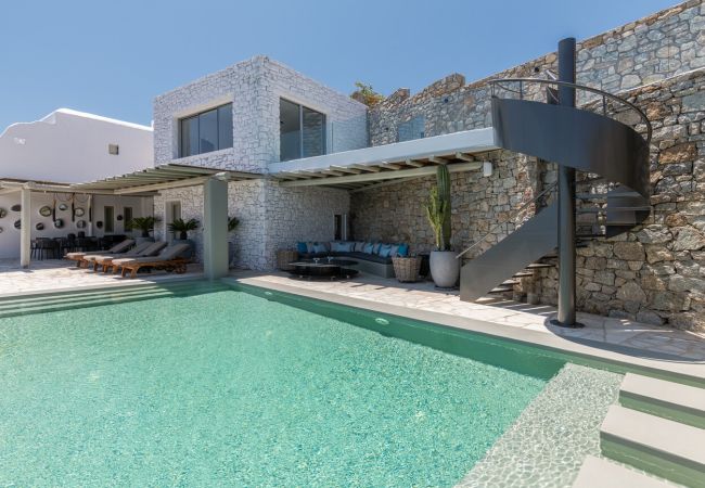 Villa in Mykonos - Luxury 6 Bedroom Villa in Agios Lazaros Mykonos Villa in Mykonos - Luxury 6 Bedroom Villa in Agios Lazaros Mykonos