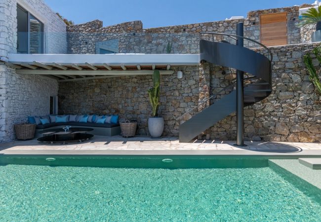 Villa in Mykonos - Luxury 6 Bedroom Villa in Agios Lazaros Mykonos Villa in Mykonos - Luxury 6 Bedroom Villa in Agios Lazaros Mykonos