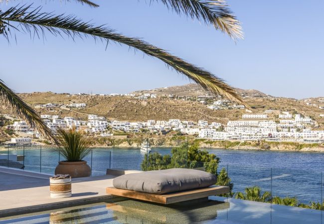 Villa in Mykonos - Luxury Mykonos 6 Bedroom Villa in Agios Lazaros Villa in Mykonos - Luxury Mykonos 6 Bedroom Villa in Agios Lazaros