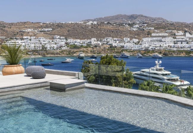 Villa in Mykonos - Luxury Mykonos 6 Bedroom Villa in Agios Lazaros Villa in Mykonos - Luxury Mykonos 6 Bedroom Villa in Agios Lazaros