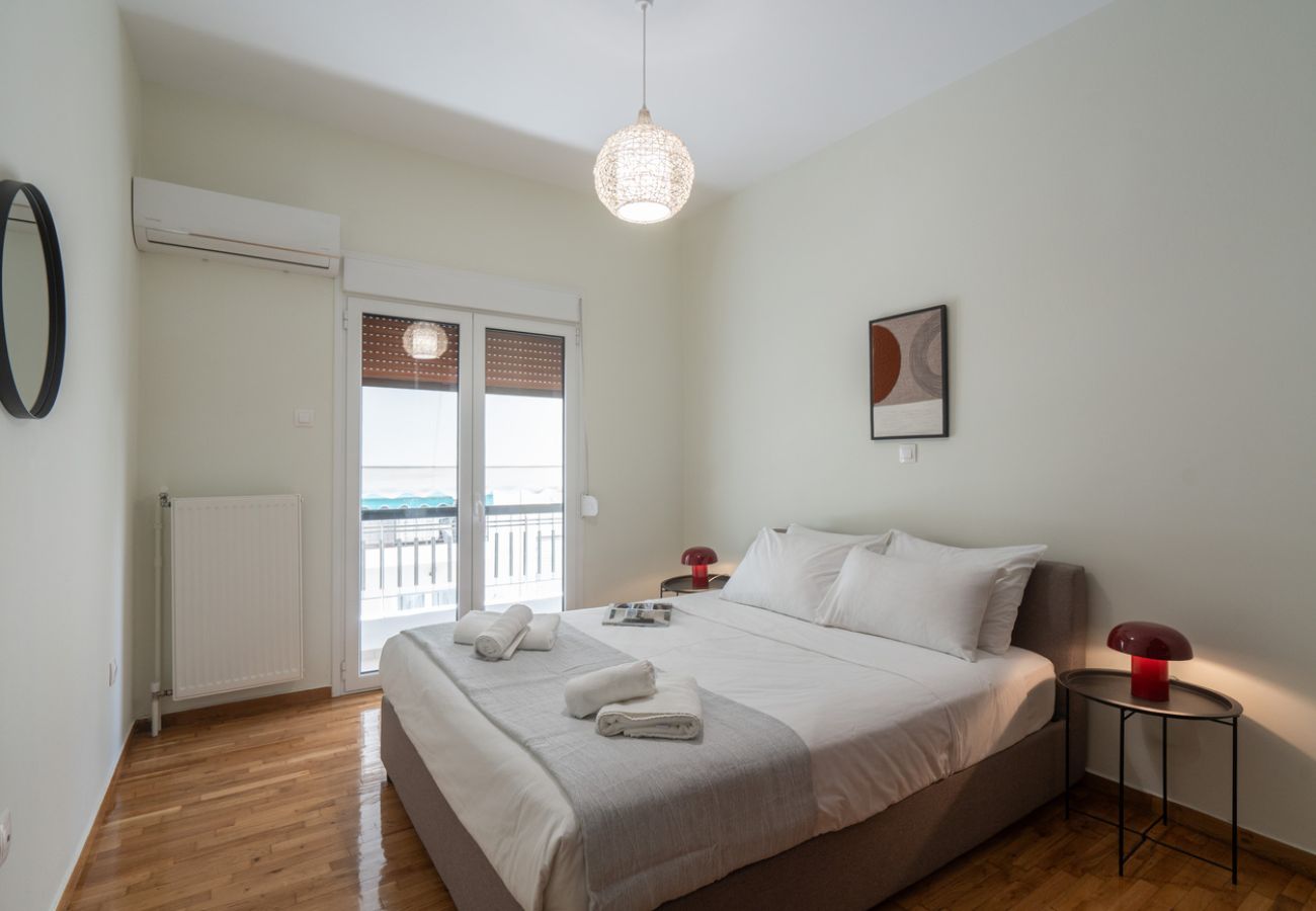 Apartment in Athens - LIV - Relaxing Pagrati Retreat in Athens