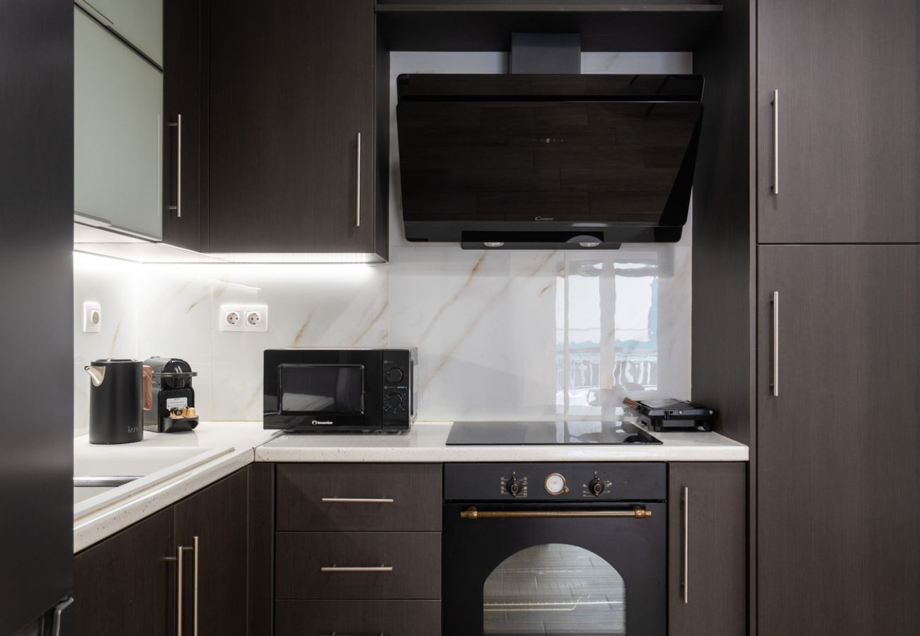Apartment in Athens - LIV - Relaxing Pagrati Retreat in Athens