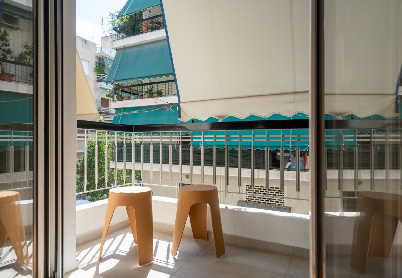 Apartment in Athens - LIV - Relaxing Pagrati Retreat in Athens