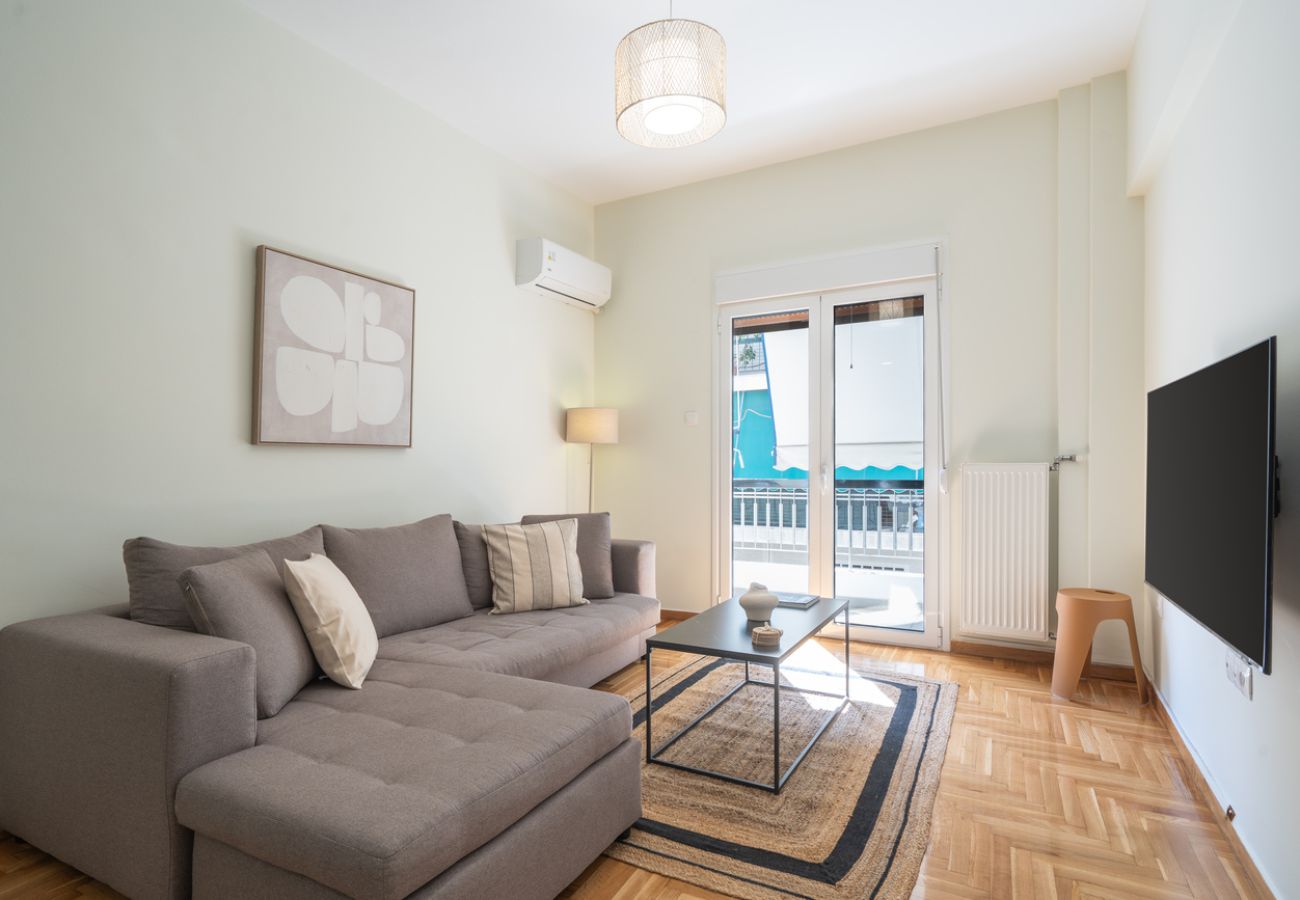 Apartment in Athens - LIV - Relaxing Pagrati Retreat in Athens