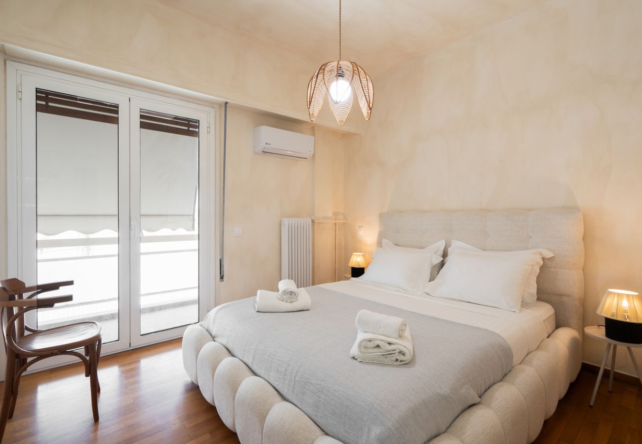 Apartment in Athens - LIV - Artistic Rooftop Apartment in Pagrati