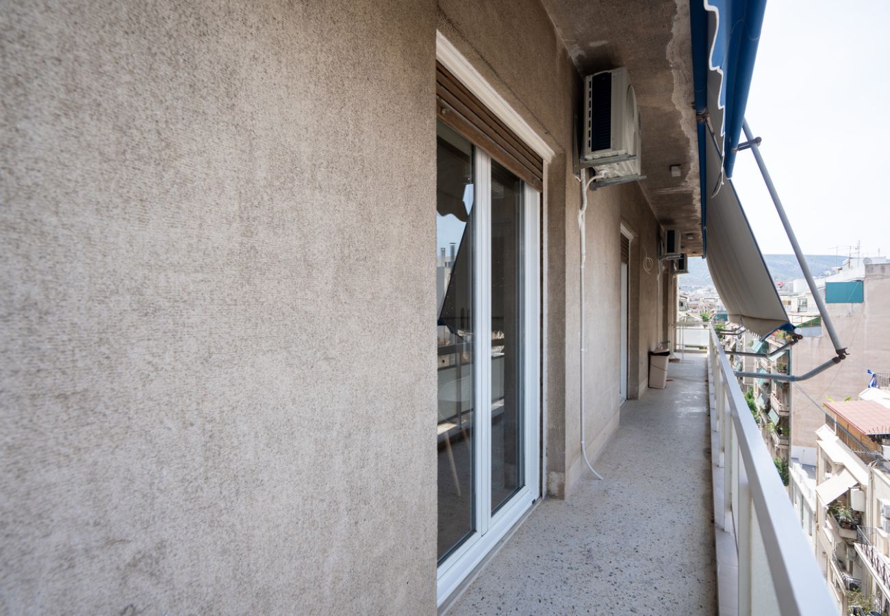 Apartment in Athens - LIV - Artistic Rooftop Apartment in Pagrati