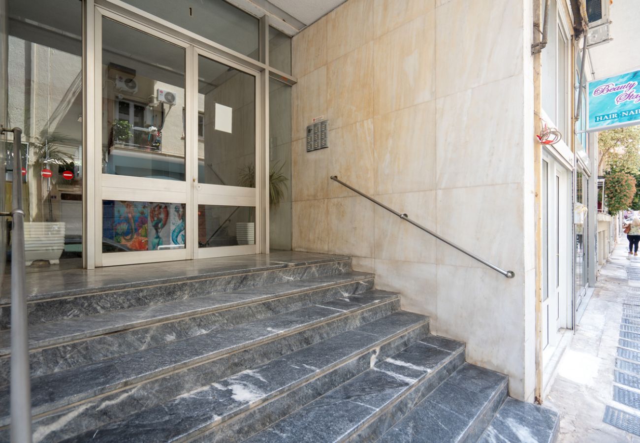 Apartment in Athens - LIV - Artistic Rooftop Apartment in Pagrati