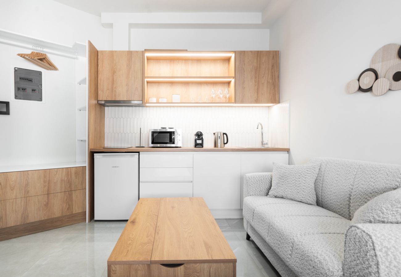 Studio in Athens - LIV - Prime Central Athens Studio S8-4A
