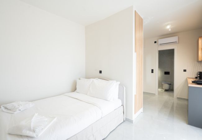 Studio in Athens - LIV - Comfortable Athens Studio S8-3C Studio in Athens - LIV - Comfortable Athens Studio S8-3C