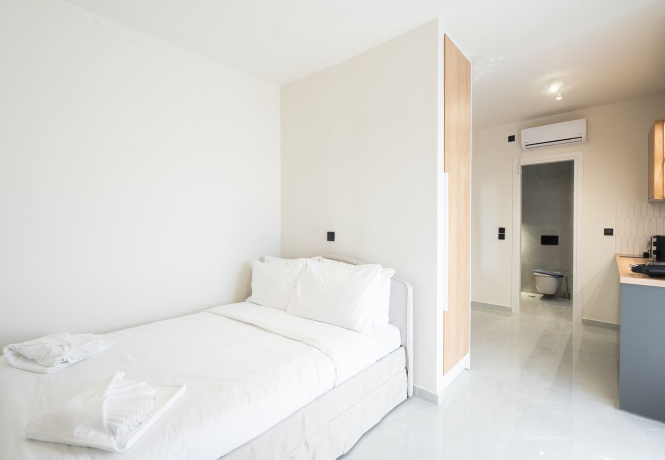 Studio in Athens - LIV - Prime Central Athens Studio S8-3C
