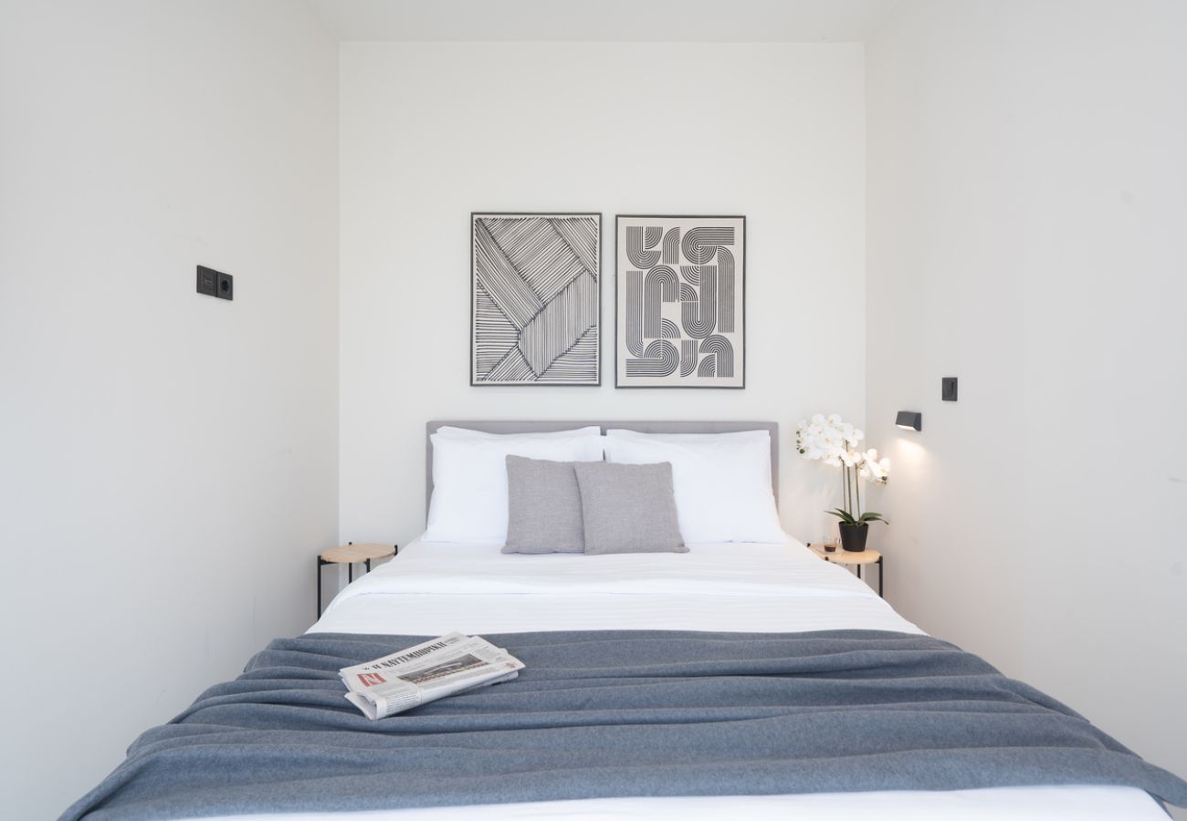 Studio in Athens - LIV - Prime Central Athens Studio S8-1C