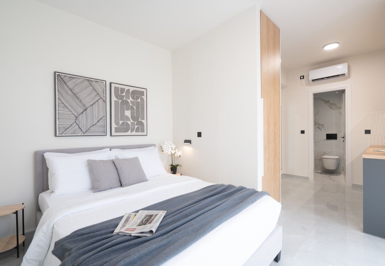 Studio in Athens - LIV - Prime Central Athens Studio S8-1C