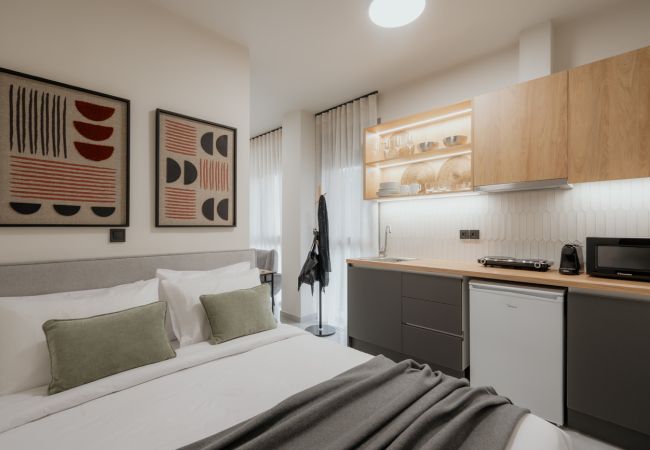 Studio in Athens - LIV - Comfortable Athens Studio S8-2C