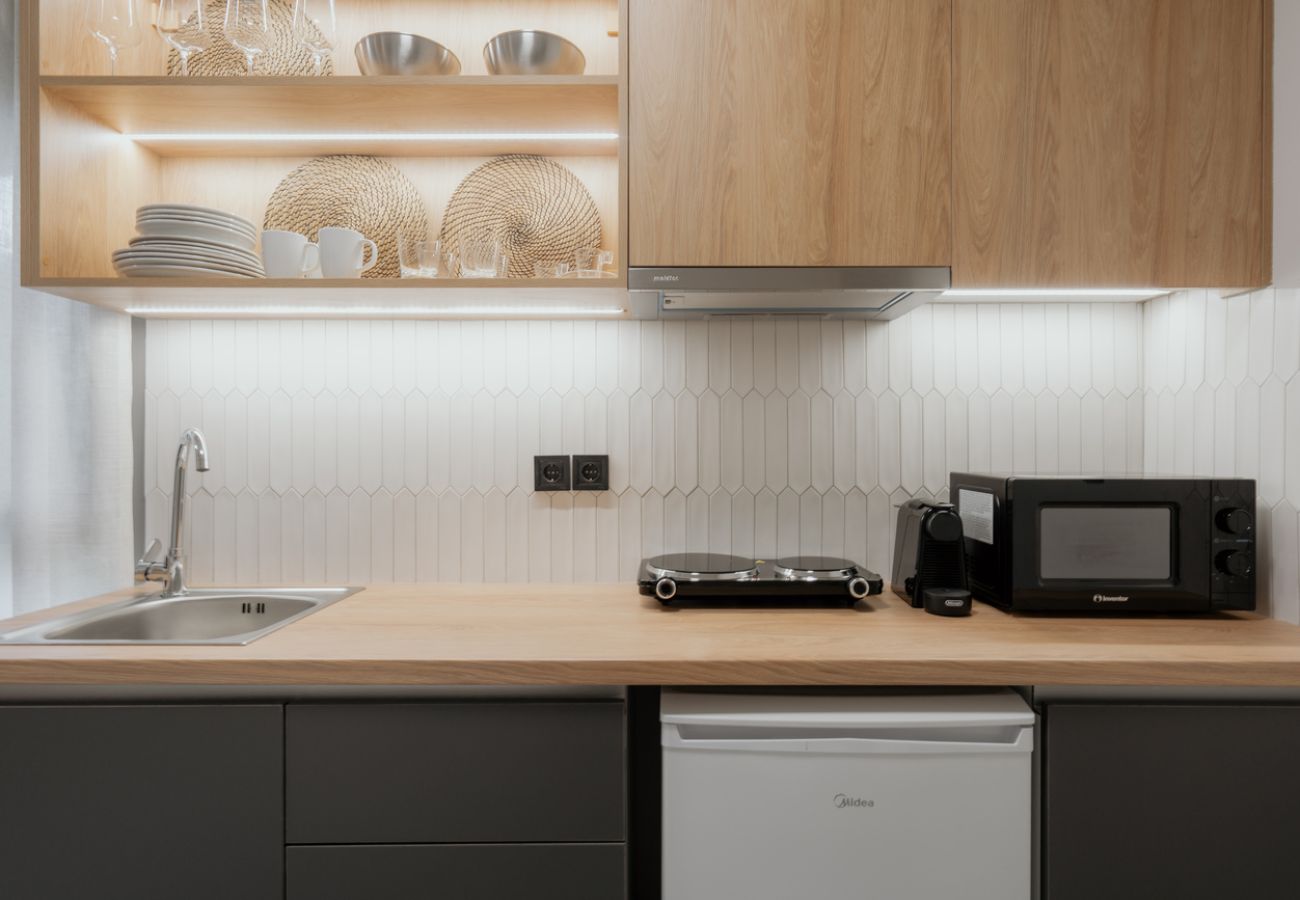 Studio in Athens - LIV - Comfortable Athens Studio S8-2C